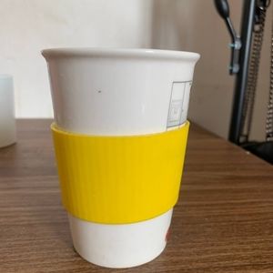 Ceramic coffee cup with simple and lovely patterns